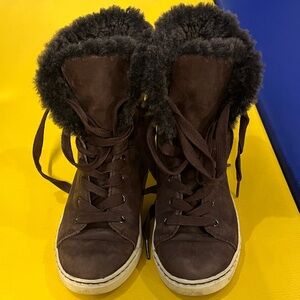 Women's Brown Fur Lined Boots Ugg size 5